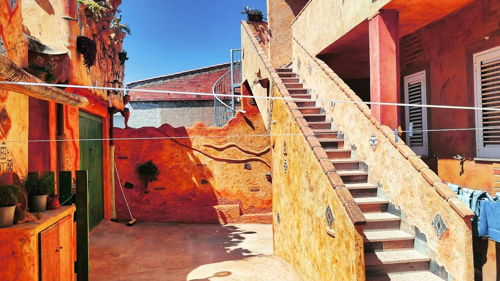 טאולאדה Casa Gaudi - House & Rooms 0*,