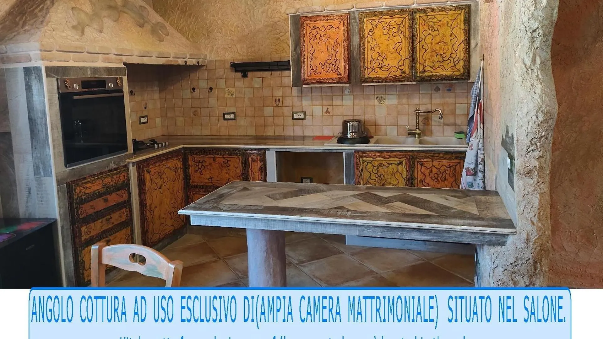 Casa Gaudi - House & Rooms Teulada 0*,