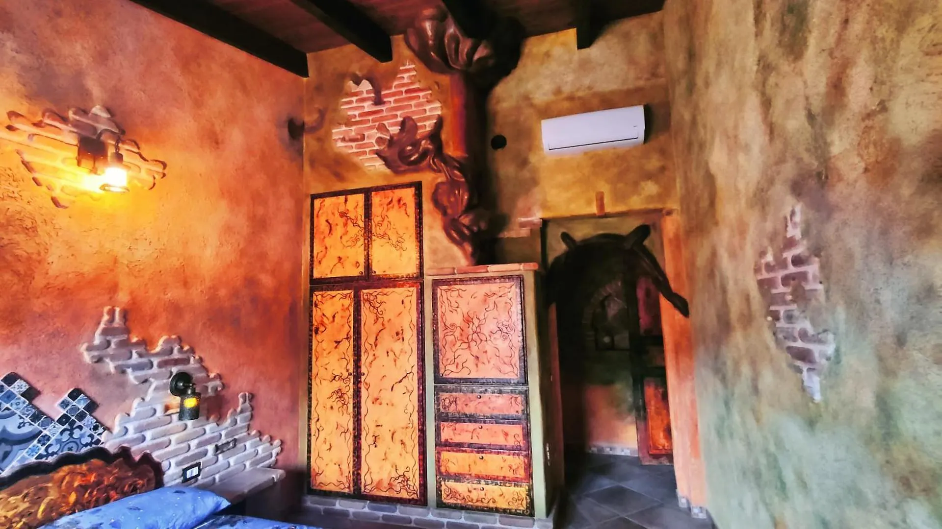 Casa Gaudi - House & Rooms Teulada